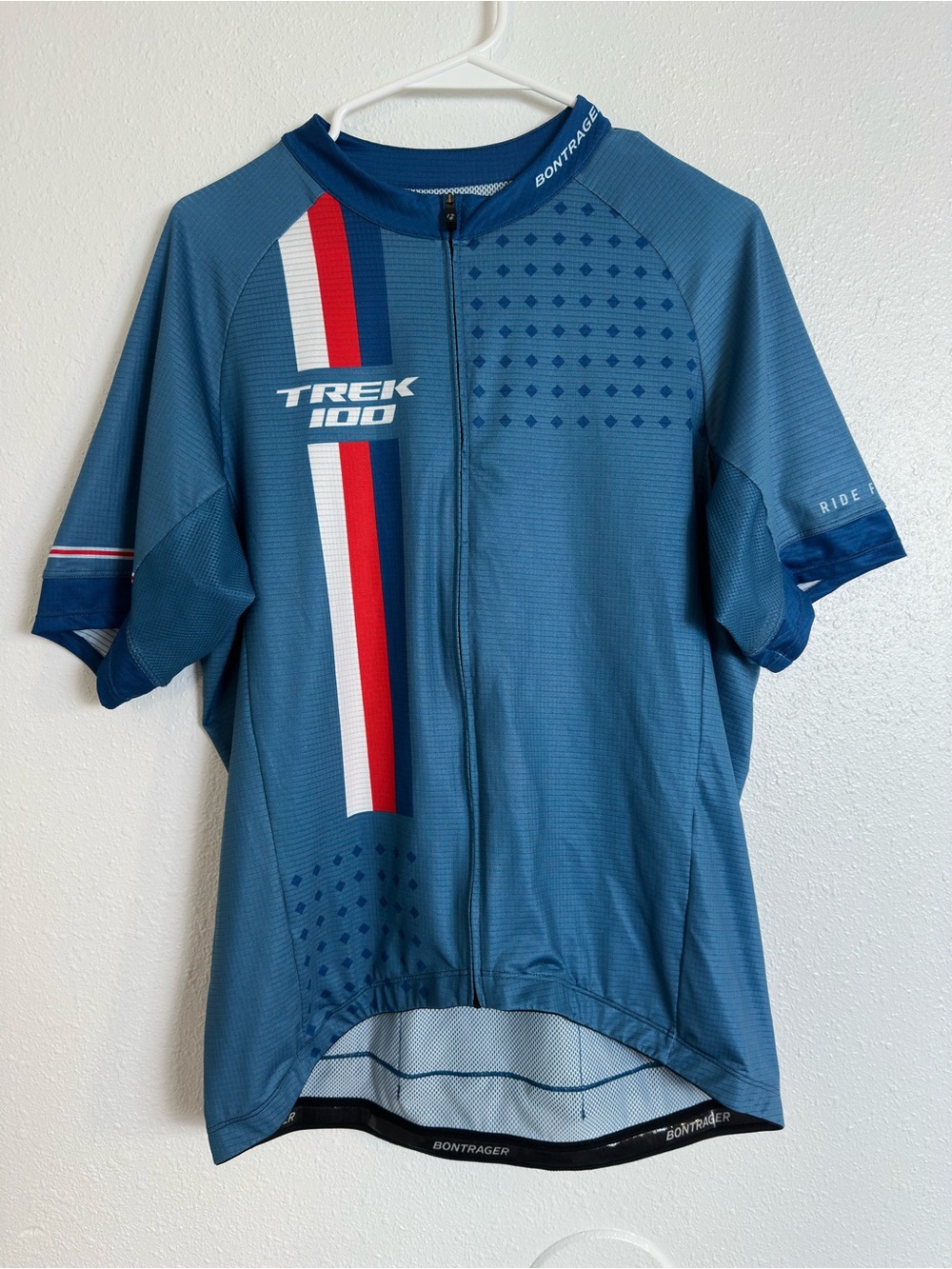 Bontrager Trek 100 MACC Fitted zip up Cycling Jersey